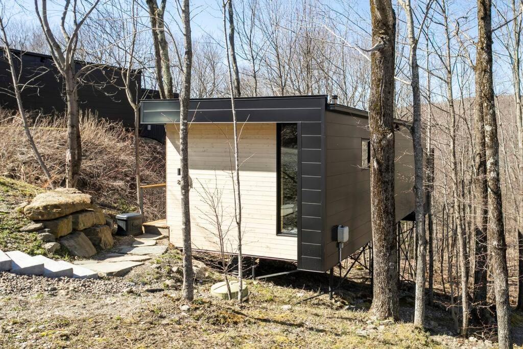 Cabin Sutton 252 - En Harmonie Avec La Nature! Villa Luaran gambar